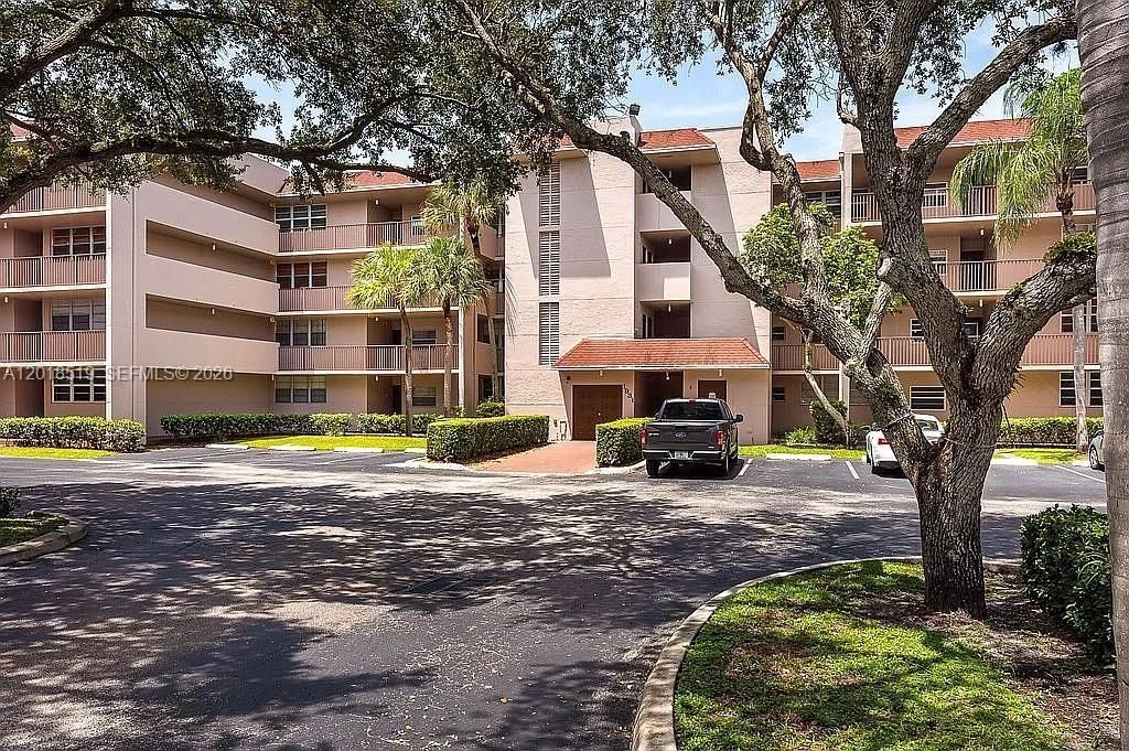 1931 Sabal Palm Dr , Unit 301, Davie, FL 33324 Photo