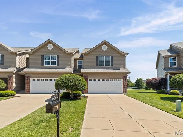 836 Harbor Woods Drive , Fairview Heights, IL 62208