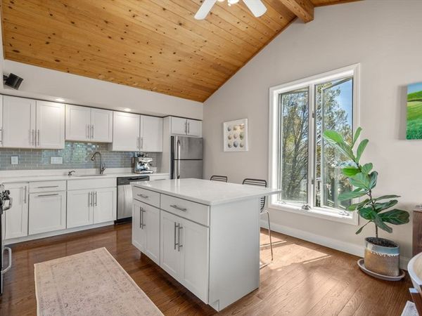 32 Farragut Ave, Unit 3, Somerville, MA 02144