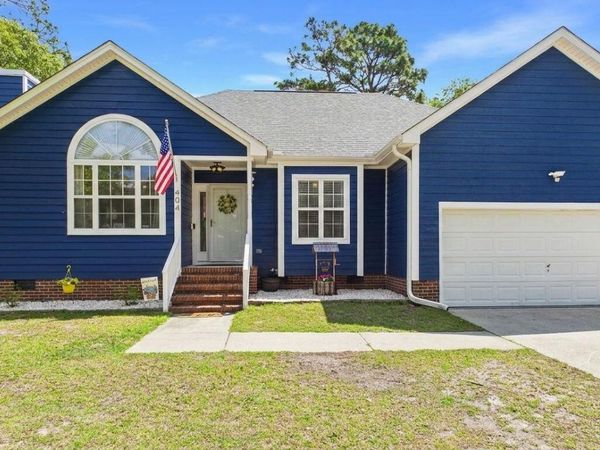 404 Kingsworth Lane SE, Belville, NC 28451