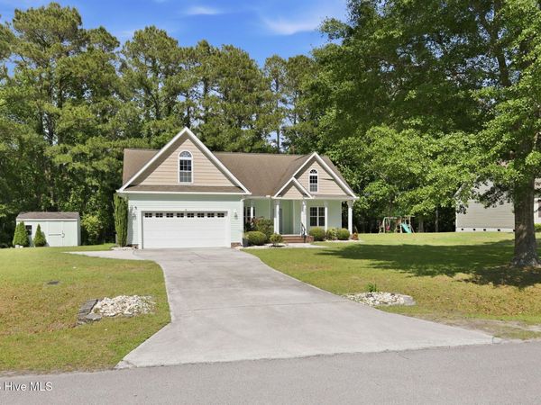 302 Coldwater Drive , Swansboro, NC 28584