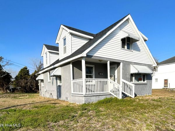 1212 Fisher Street , Morehead City, NC 28557