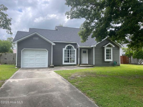107 Honey Tree Court , Midway Park, NC 28544