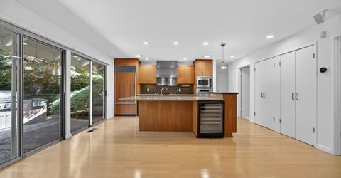 6301 Longridge Way, Sacramento, CA 95831 Photo
