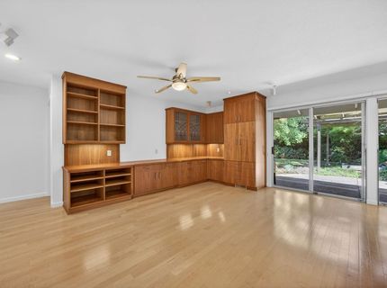 6301 Longridge Way, Sacramento, CA 95831 Photo