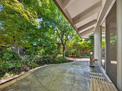 6301 Longridge Way, Sacramento, CA 95831 Photo