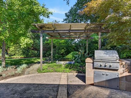 6301 Longridge Way, Sacramento, CA 95831 Photo