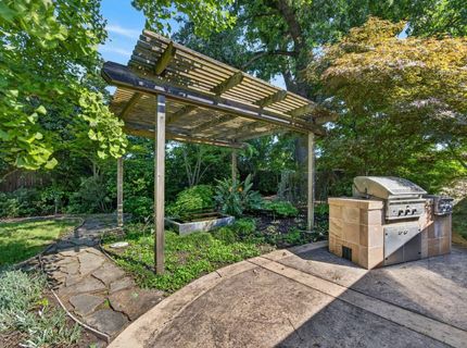 6301 Longridge Way, Sacramento, CA 95831 Photo
