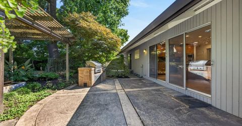 6301 Longridge Way, Sacramento, CA 95831 Photo