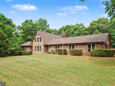 3135 Heritage Crossing Drive, Buford, GA 30519