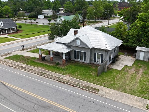 212 N Caswell, Glennville, GA 30427