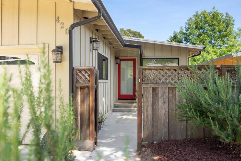 420 Western Drive, Santa Cruz, CA 95060 Main Photo