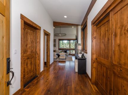 9141 Heartwood Drive, Truckee, CA 96161 Photo