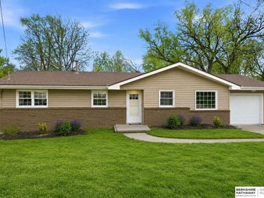 16 Shady Lane, Council Bluffs, IA 51503
