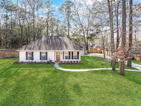7033 WYNNTREE Drive, Mandeville, LA 70448