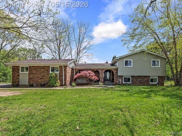 33429 Quaker Valley Road, Farmington Hills, MI 48331