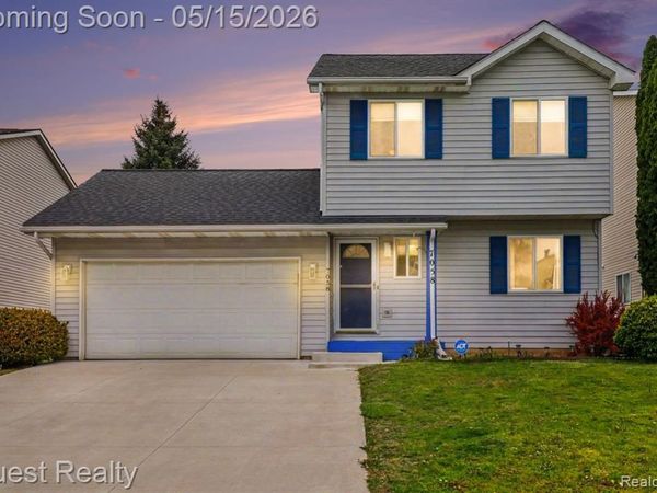 7058 Rolling Hills Drive, Waterford Twp, MI 48327