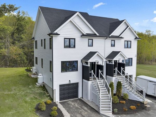 189 Electric Ave, Unit A, Lunenburg, MA 01462