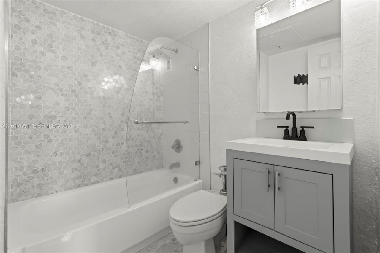 1500 Bay Rd , Unit 1438S, Miami Beach, FL 33139 Photo