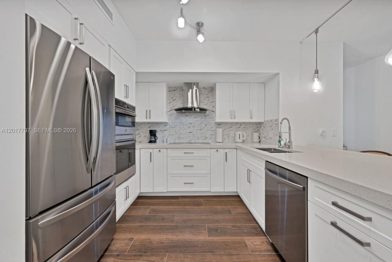 19601 E Country Club Dr , Unit 7108, Aventura, FL 33180 Photo