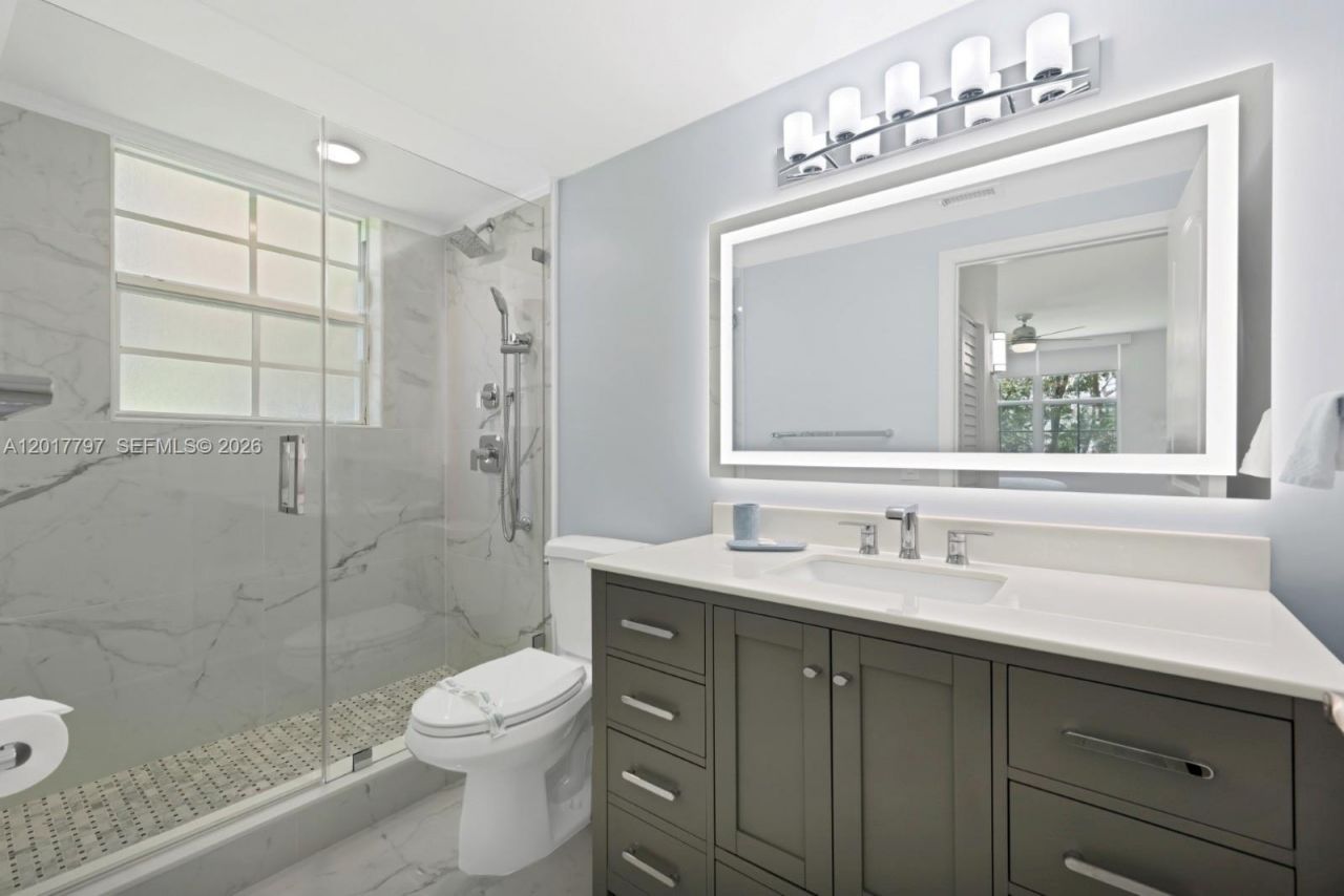 19601 E Country Club Dr , Unit 7108, Aventura, FL 33180 Photo