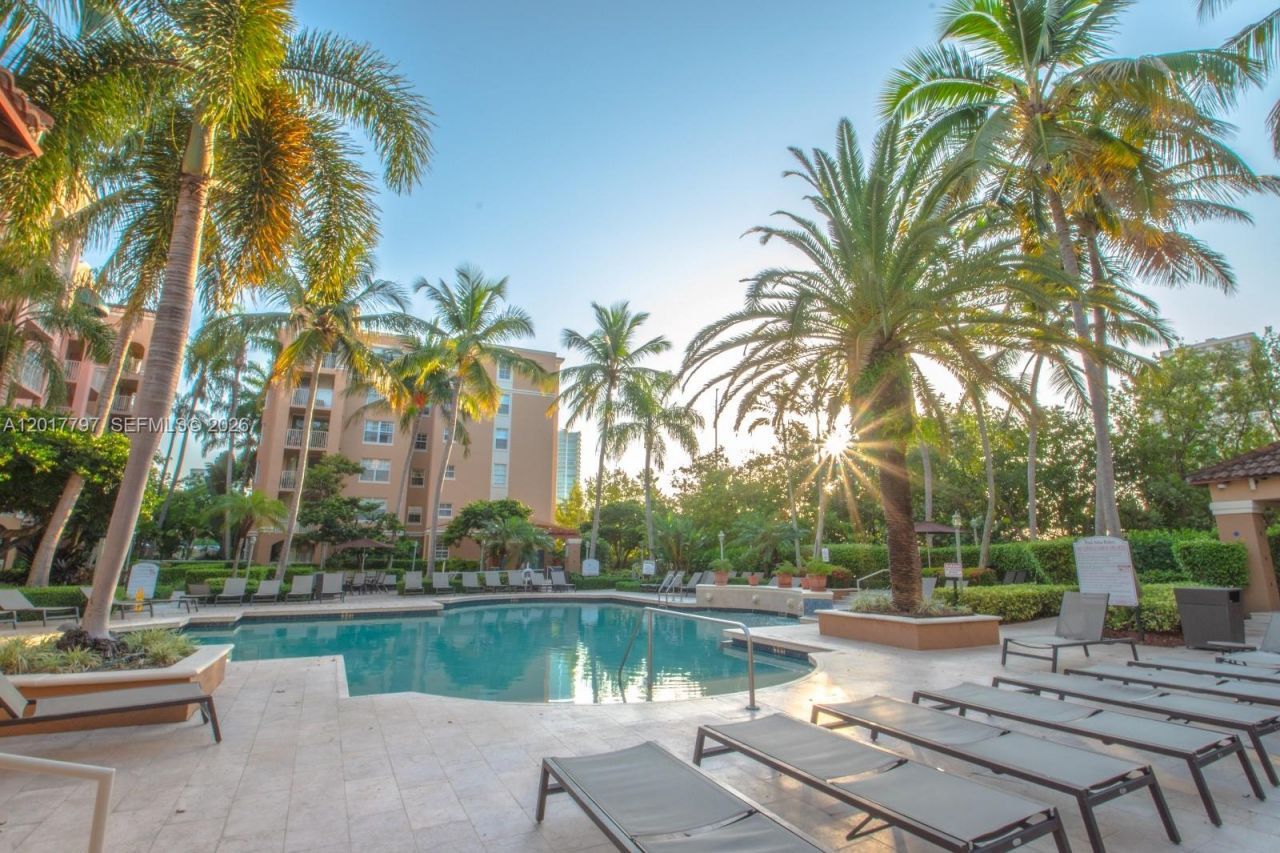 19601 E Country Club Dr , Unit 7108, Aventura, FL 33180 Photo