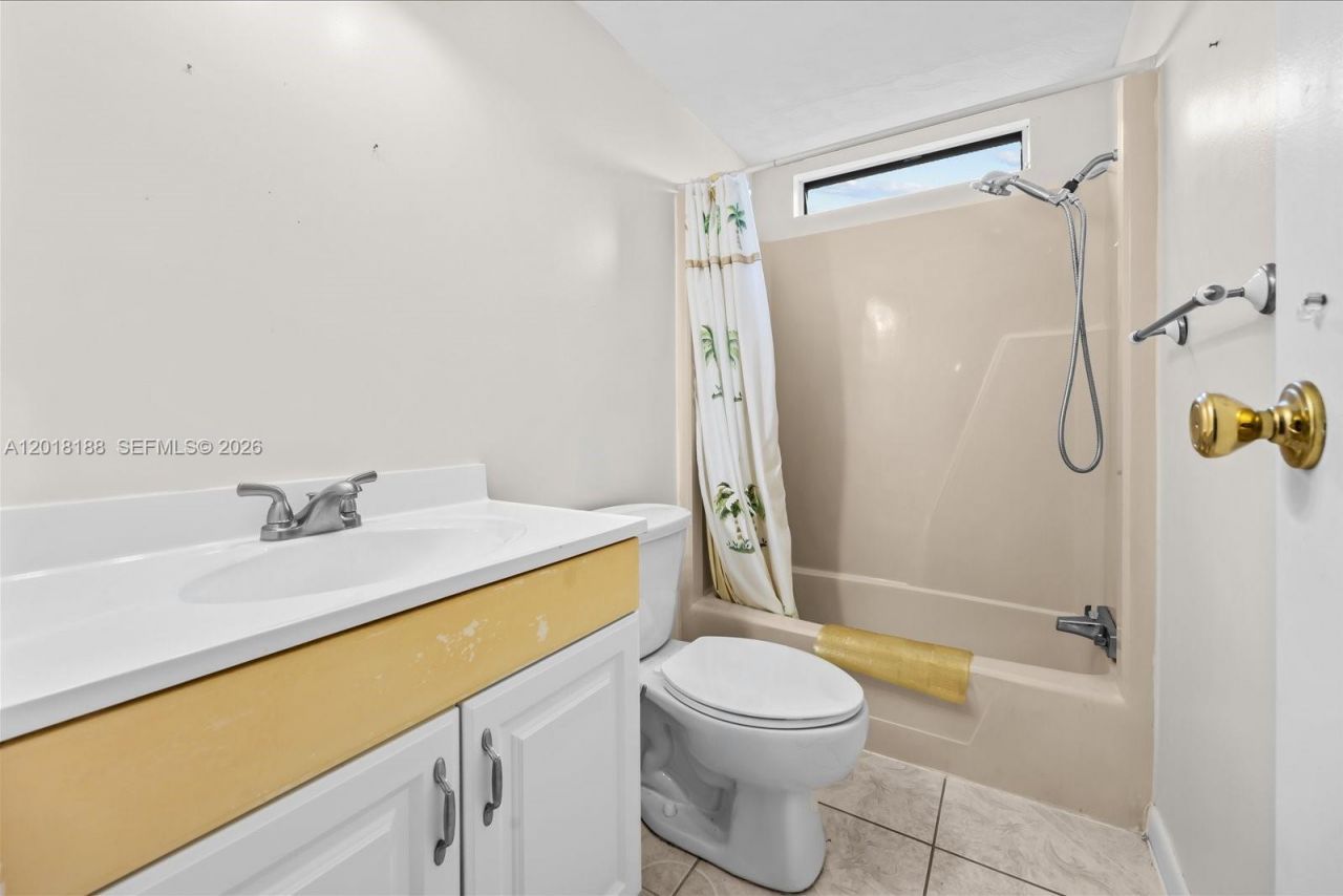 8208 W Bitterbush Ln, Port Saint Lucie, FL 34952 Photo