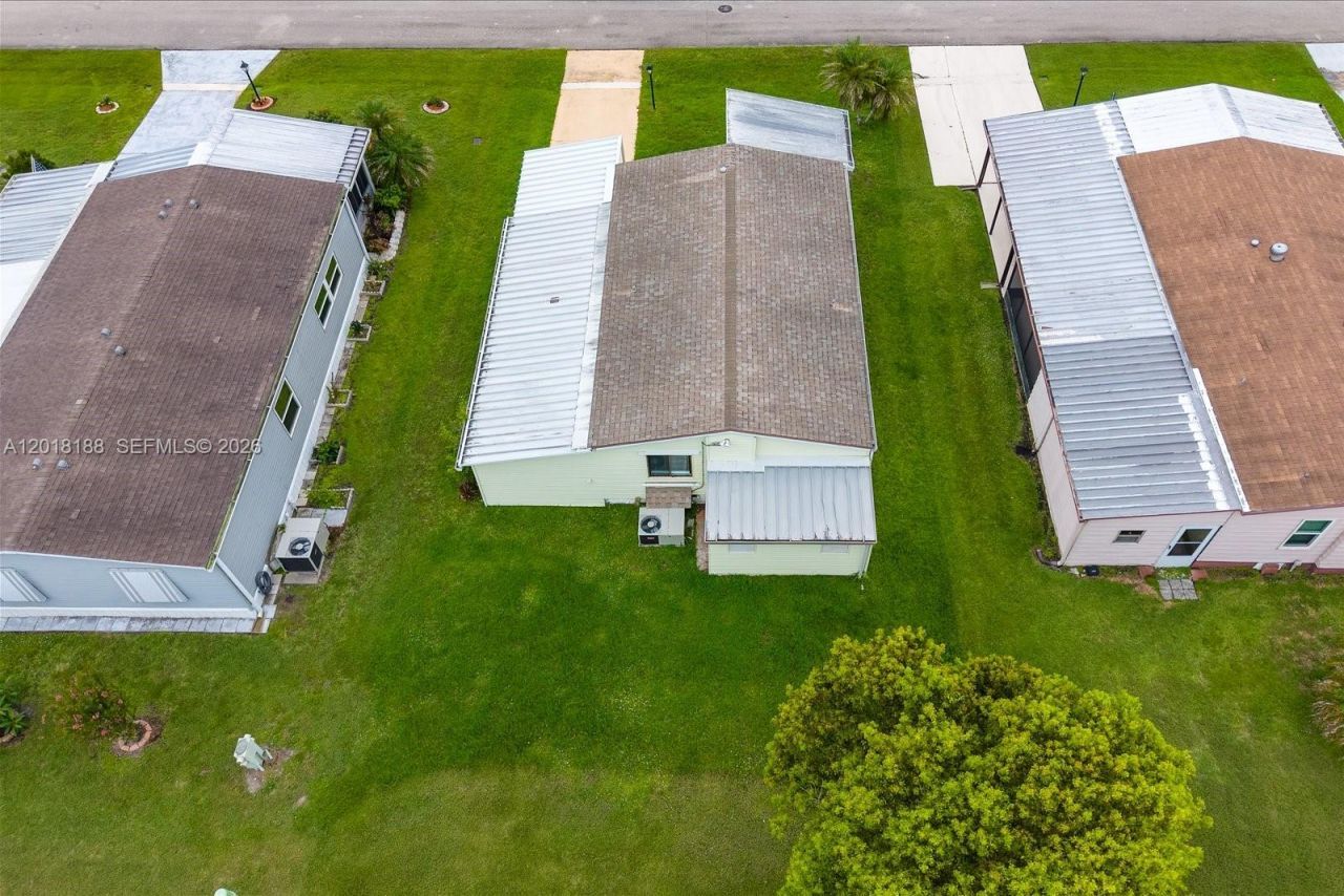 8208 W Bitterbush Ln, Port Saint Lucie, FL 34952 Photo