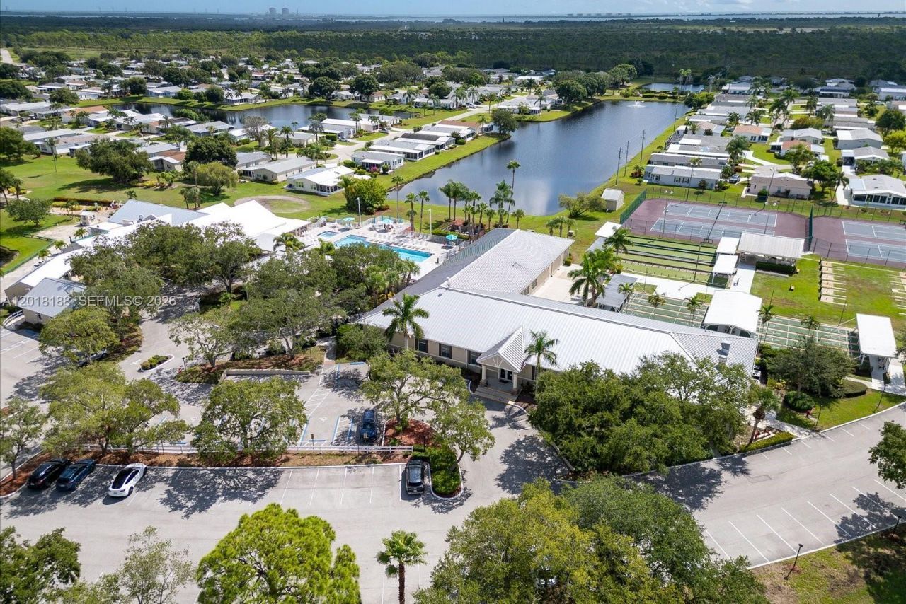 8208 W Bitterbush Ln, Port Saint Lucie, FL 34952 Photo