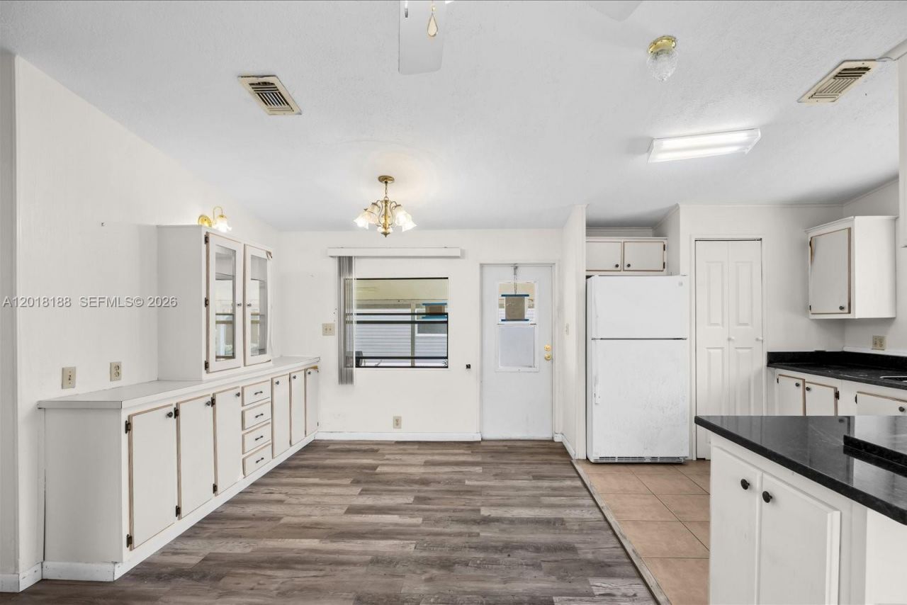 8208 W Bitterbush Ln, Port Saint Lucie, FL 34952 Photo