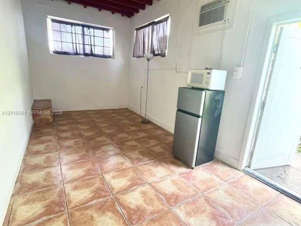 1875 NE 177th St , North Miami Beach, FL 33162