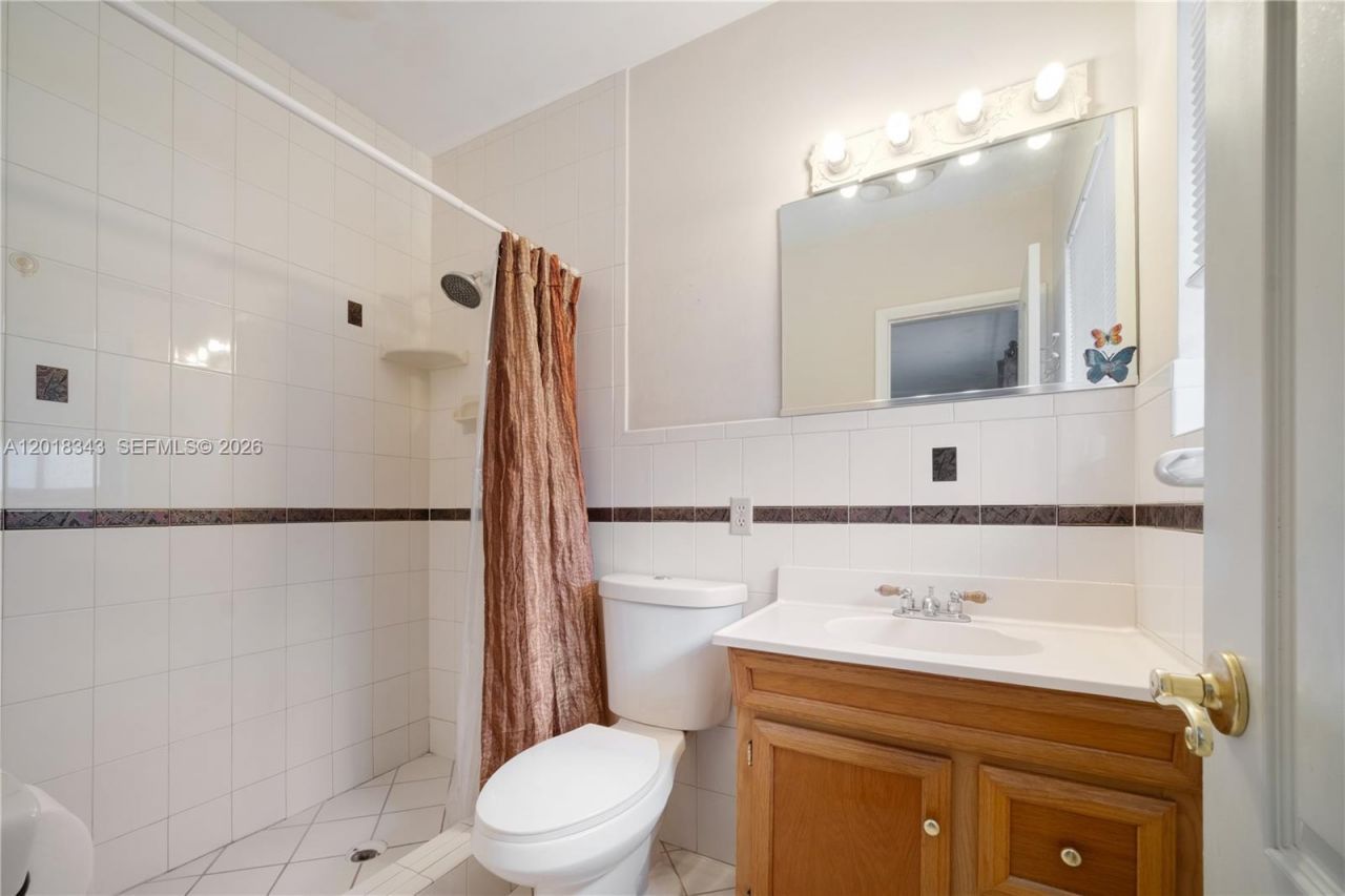 810 NW 78th Ave, Pembroke Pines, FL 33024 Photo
