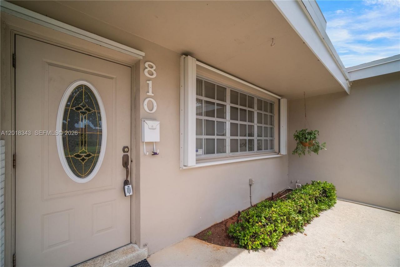 810 NW 78th Ave, Pembroke Pines, FL 33024 Photo