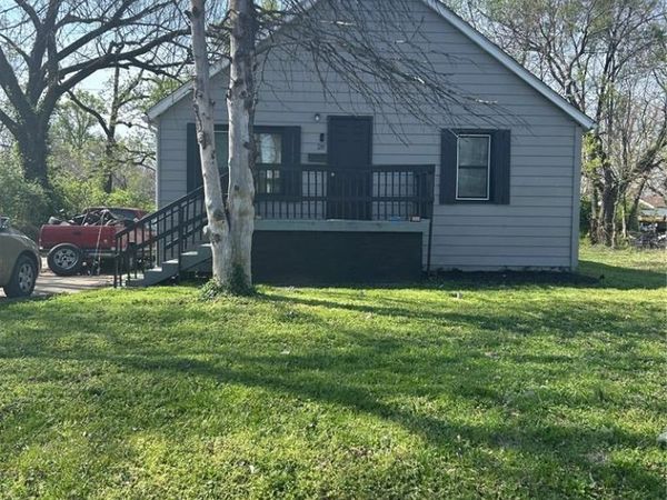 28 Cahokia Street , Cahokia, IL 62206