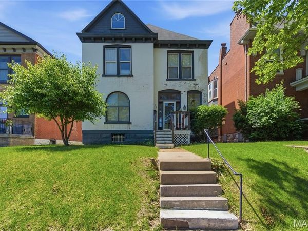 3810 Arsenal Street, St Louis, MO 63116