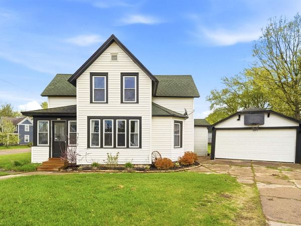 802 DEPOT STREET, Manawa, WI 54949