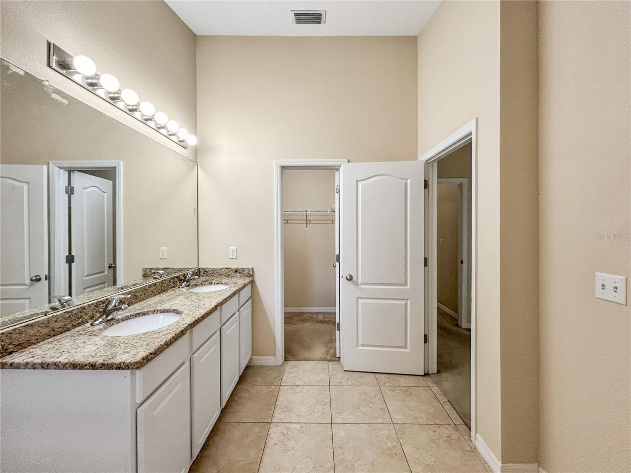 16615 Kingletside Court , Lithia, FL 33547 Photo