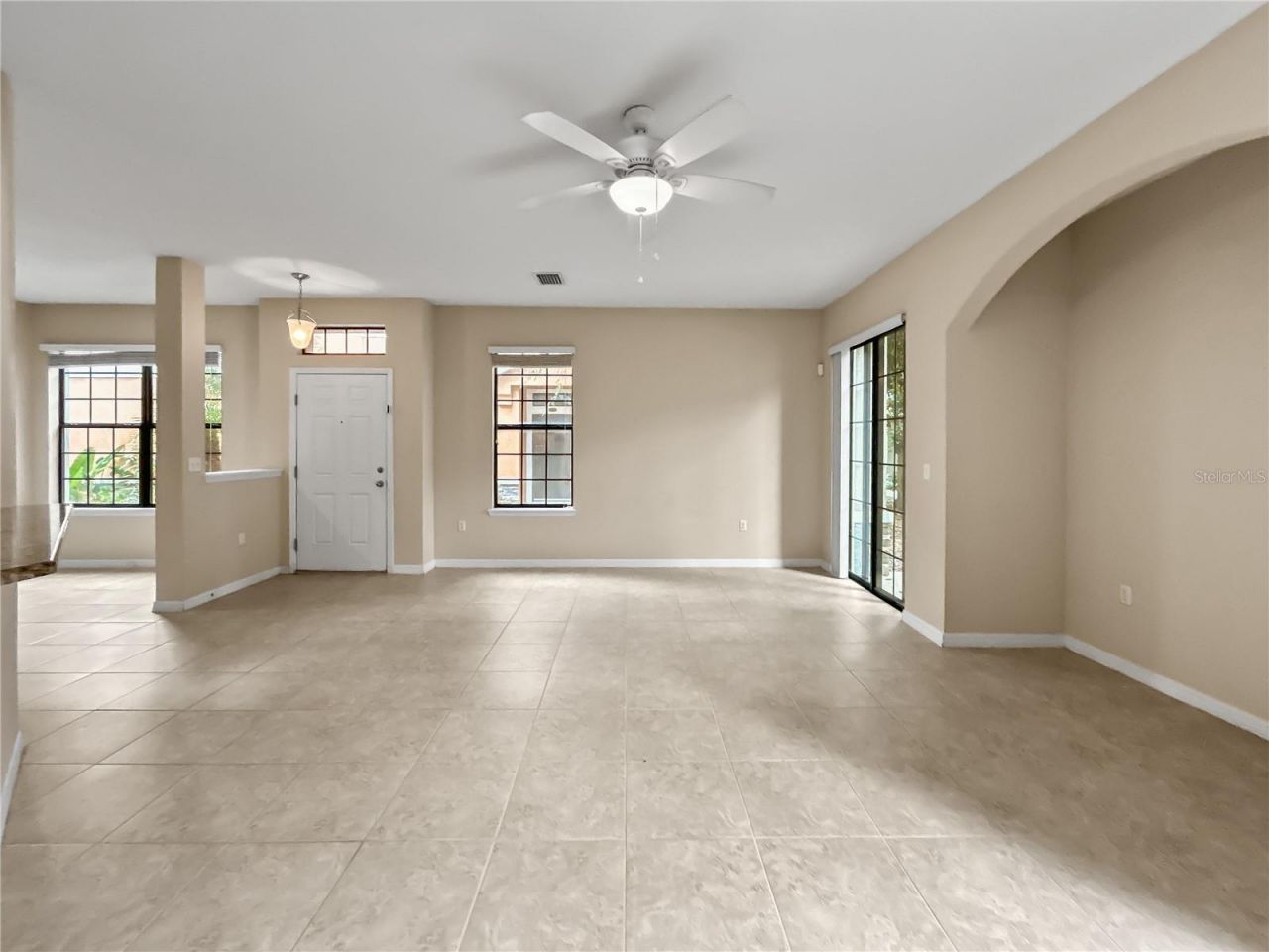 16615 Kingletside Court , Lithia, FL 33547 Photo