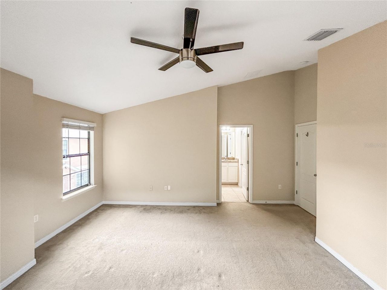 16615 Kingletside Court , Lithia, FL 33547 Photo