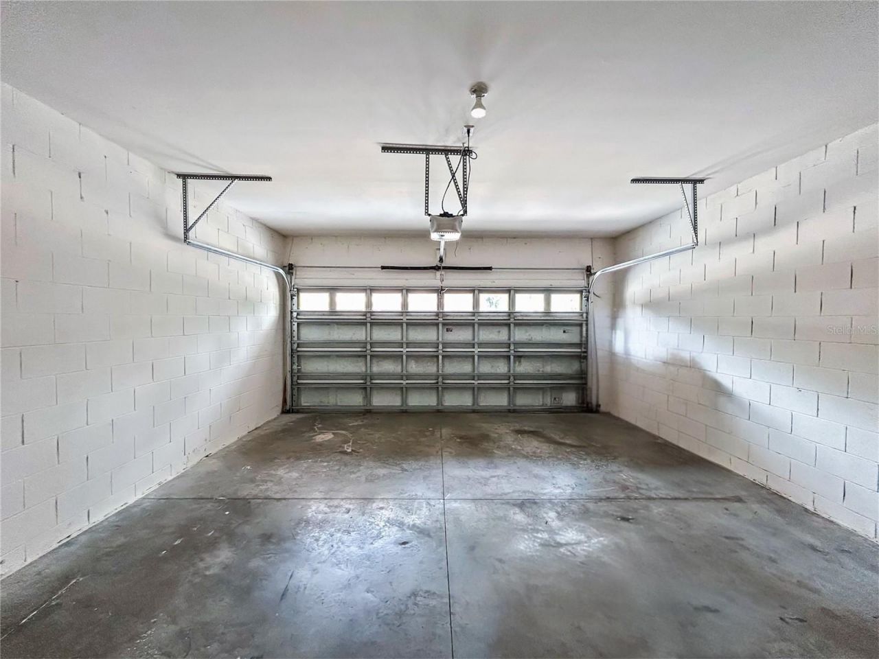 16615 Kingletside Court , Lithia, FL 33547 Photo