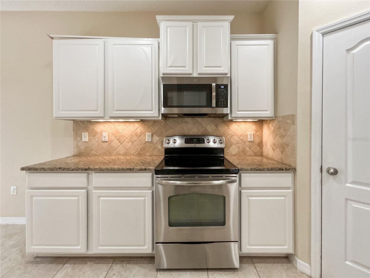 16615 Kingletside Court , Lithia, FL 33547 Photo