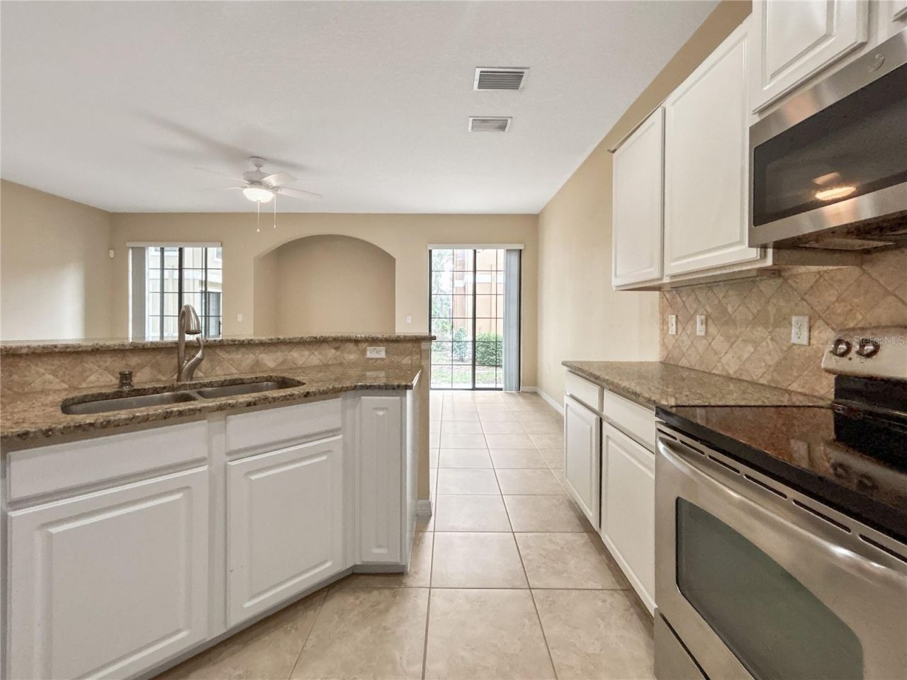 16615 Kingletside Court , Lithia, FL 33547 Photo