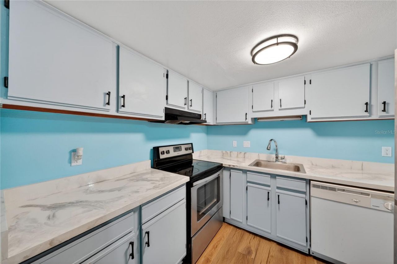 4205 S. Semoran Blvd, Unit 11, Orlando, FL 32822 Photo