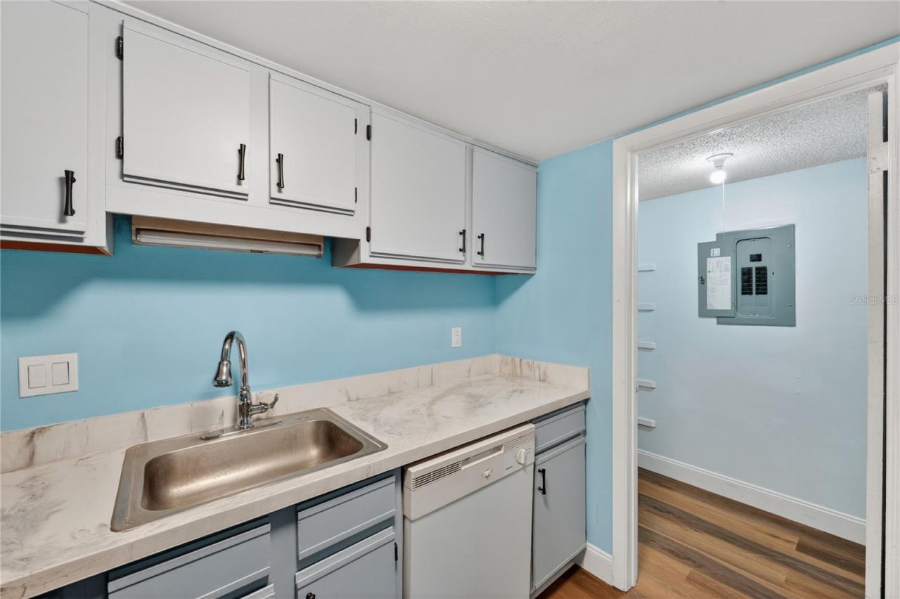 4205 S. Semoran Blvd, Unit 11, Orlando, FL 32822 Photo