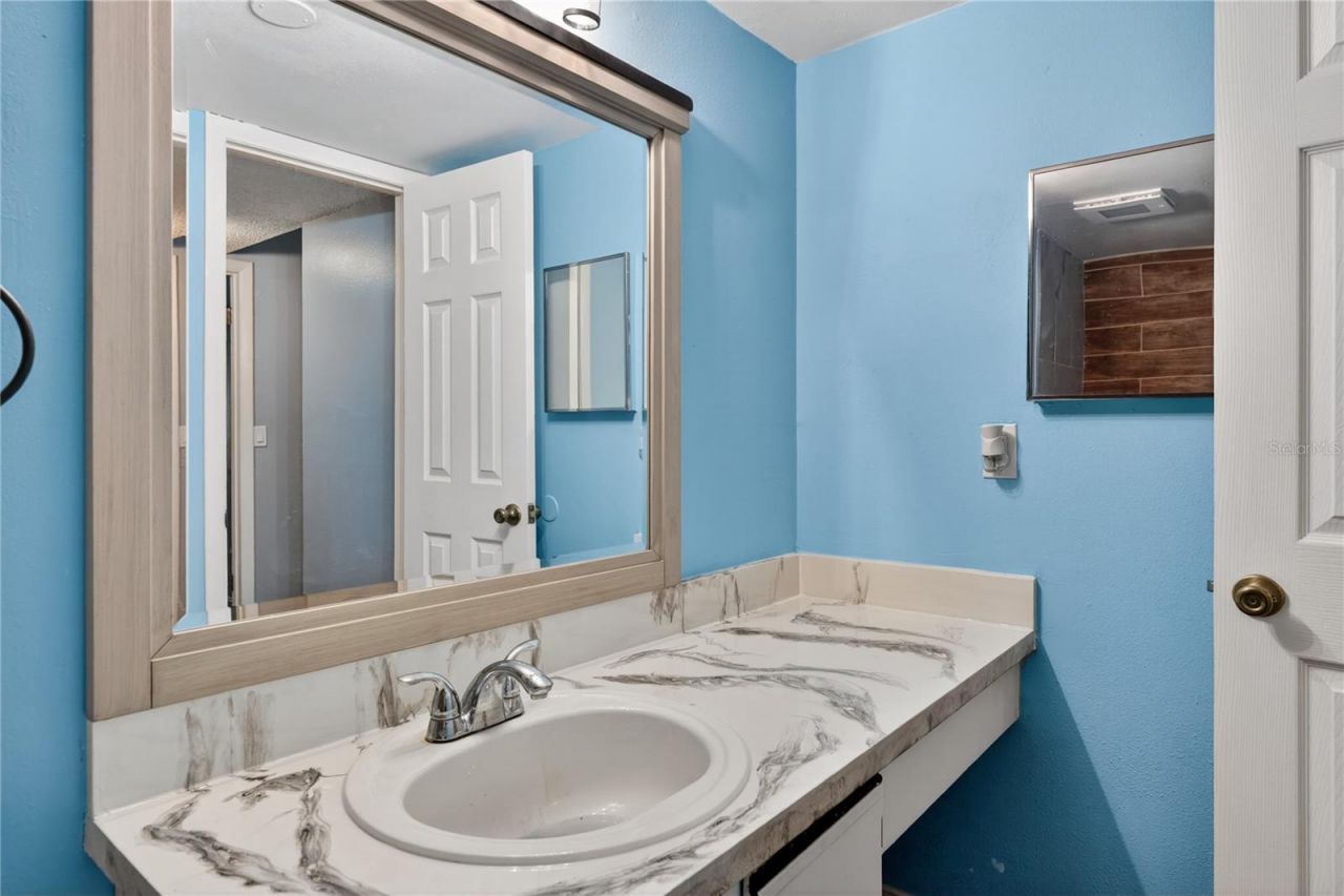 4205 S. Semoran Blvd, Unit 11, Orlando, FL 32822 Photo