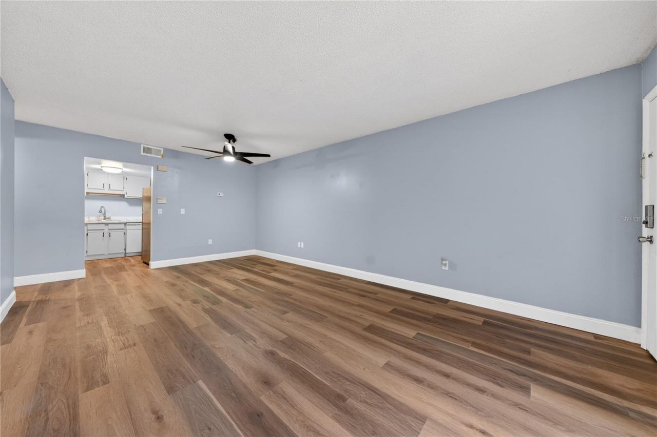 4205 S. Semoran Blvd, Unit 11, Orlando, FL 32822 Photo