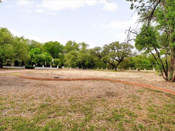 3917 Balcones DR , Austin, TX 78731