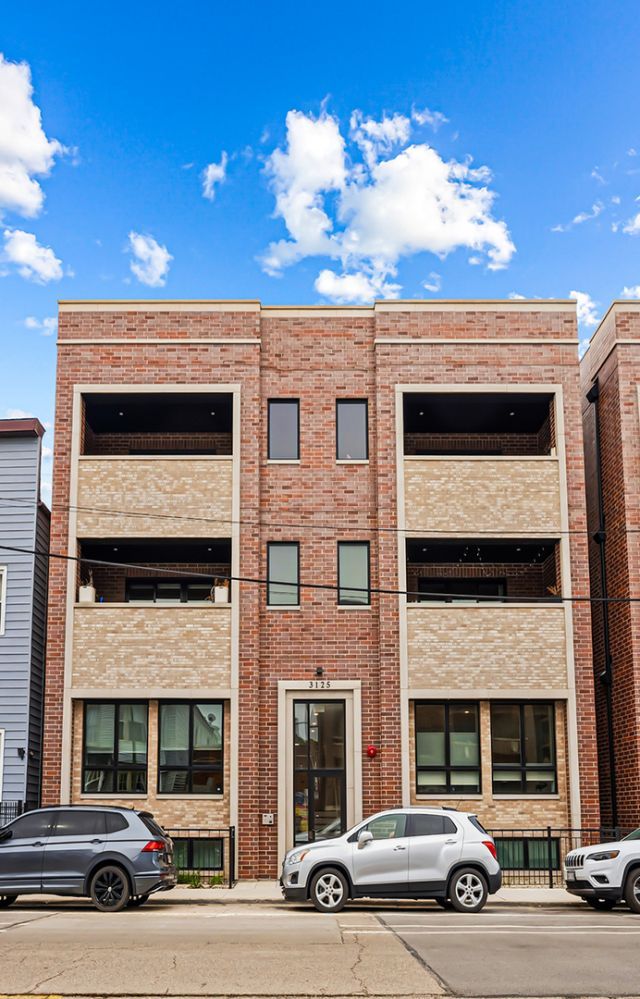 3125 N Clybourn Avenue, Unit 2N, Chicago, IL 60618 Main Photo