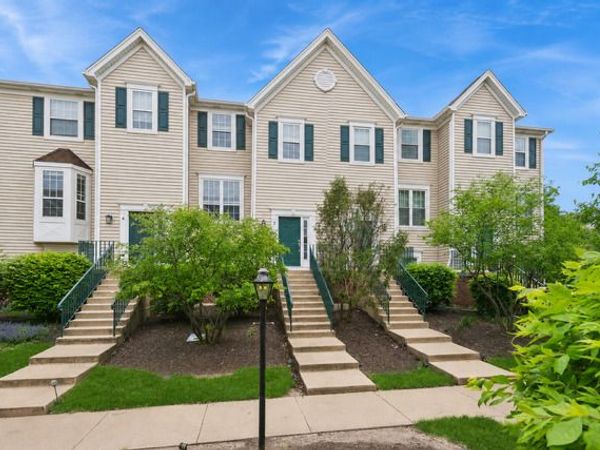 1106 Village Center Parkway , Unit 3, Aurora, IL 60506