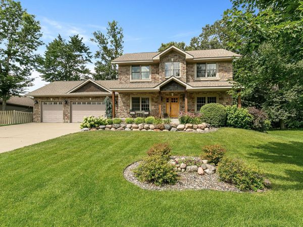 1301 Pondview Lane , Saint Joseph, MN 56374